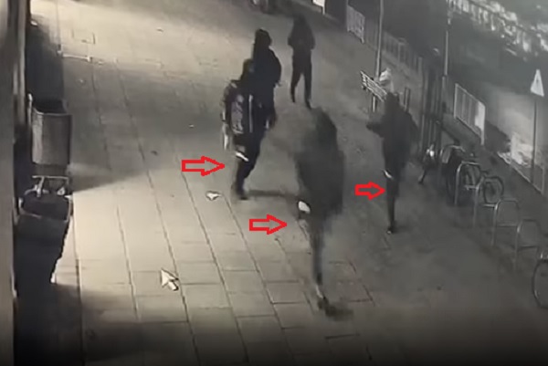 Bloodbath Britain horror லண்டன் தெருவில் ரத்த ஆறு .. 17வயது மாணவன்  குத்திக் கொலை- சினிமா படத்தை மிஞ்சும் காட்சி