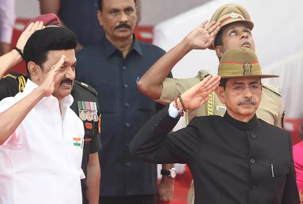 சட்டென்று வெளியேறிய ஆளுனர்:  ஸ்டாலின் RN ரவி இடையே தொடரும் பனிப் போர் முடிவுக்கு வருமா ?