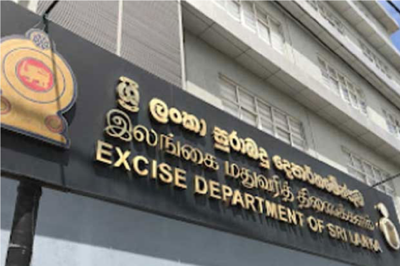 முழு நாடளாவிய சோதனை: 1,320 பேர் மதுபானக் குற்றச்சாட்டில் கைது