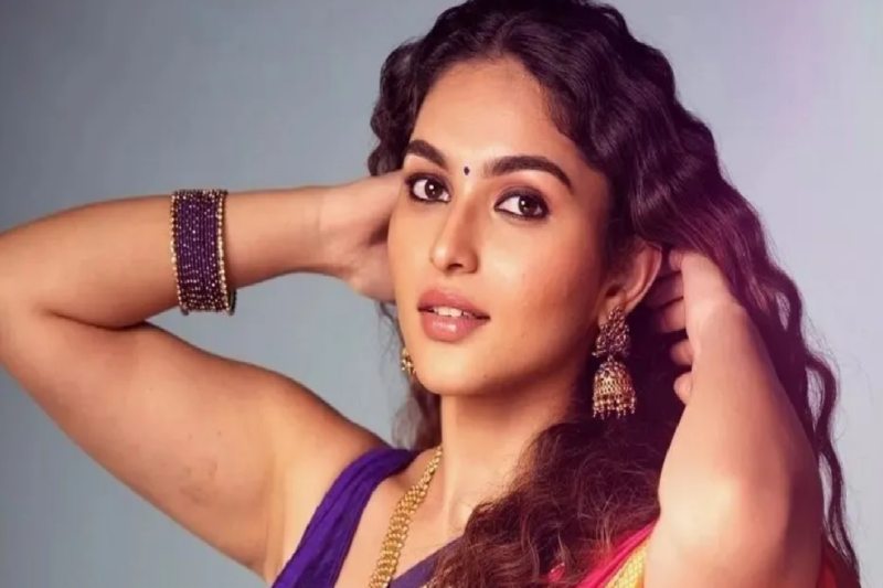கருப்பு உடையில் கயாடு லோஹர் – சமூக வலைதளங்களில் புகைப்படங்கள் சூடு!