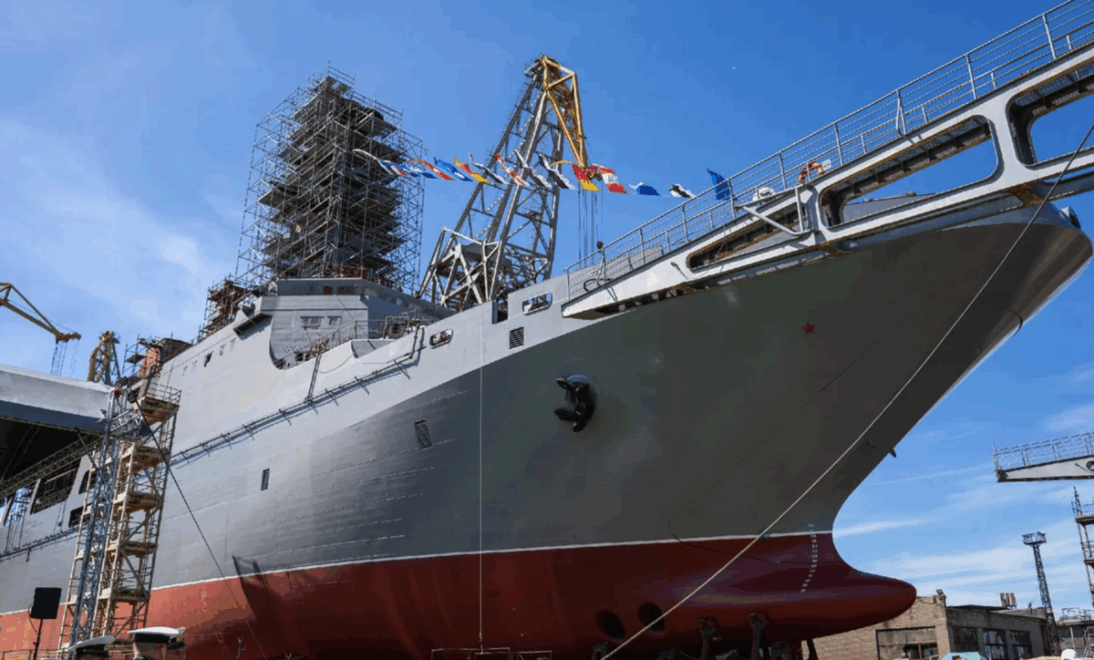 ரஷ்யாவின் ராட்சத ‘இவான் கிரென்’ கப்பல் அறிமுகம் – பசிபிக் பெருங்கடலில் சீனாவின் ஆதிக்கம் பெருகிறது!