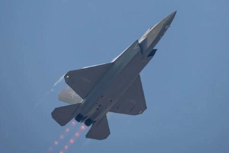 இந்தியாவுக்கு தண்ணிகாட்ட  பாக் stealth J35A விமானங்களை சீனாவிடம் இருந்து வாங்குகிறது