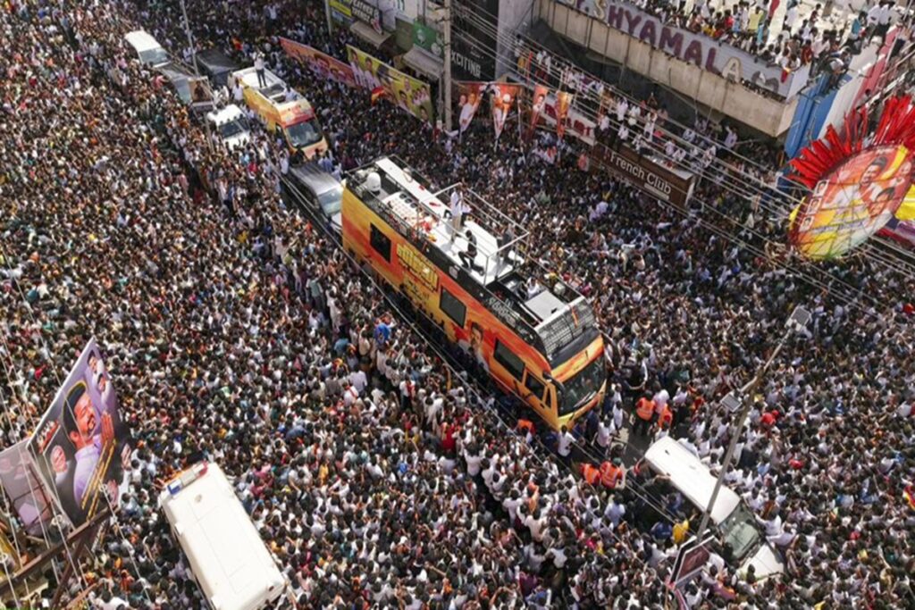 பெரும் சோகம்: கரூர் பொதுக்கூட்டத்தில் கட்டுக்கடங்காத நெரிசல் – 36 பேர் பரிதாப பலி!