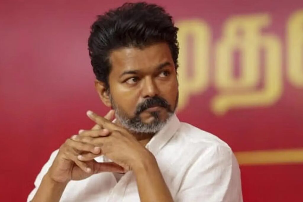 “இதயம் நொறுங்கிப் போய் வேதனையில் உழல்கிறேன்” – விஜய் உருக்கம்