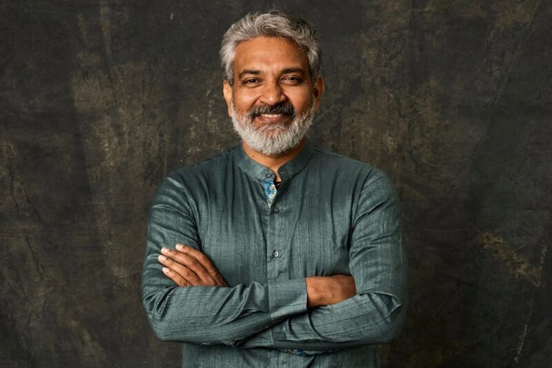 அடுத்த பிரம்மாண்ட படத்தின்  தலைப்பை வெளியிட்ட ராஜமௌலி!