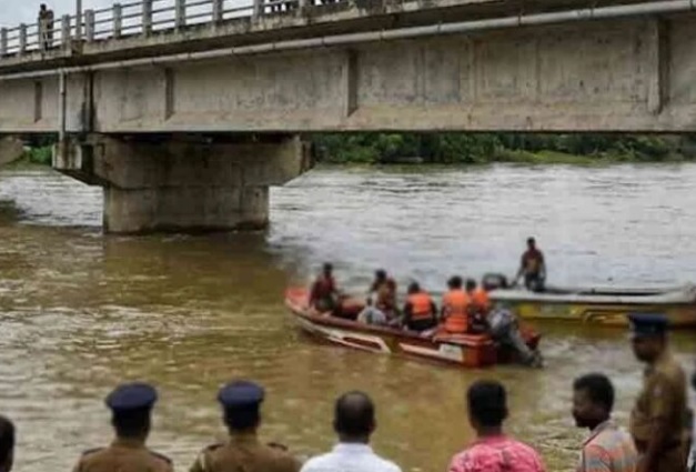 கொஞ்சம் என்னை பார்க வாறியா என்று கேட்ட காதலி: காதலன் வந்தவேளை ஆற்றில் குதித்தார்