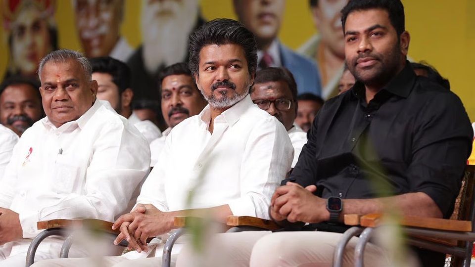 “அண்டிப் பிழைக்க வரவில்லை.. இது ஜனநாயகப் போர்!” – விளாசிய தவெக தலைவர் விஜய் !