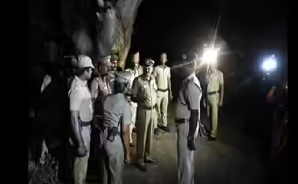 கல்லூரி வளாகத்தில் காவலாளி குடும்பமே கூண்டோடு அழிப்பு – 2 வயது குழந்தை உட்பட 3 பேர் கொடூரக் கொலை!