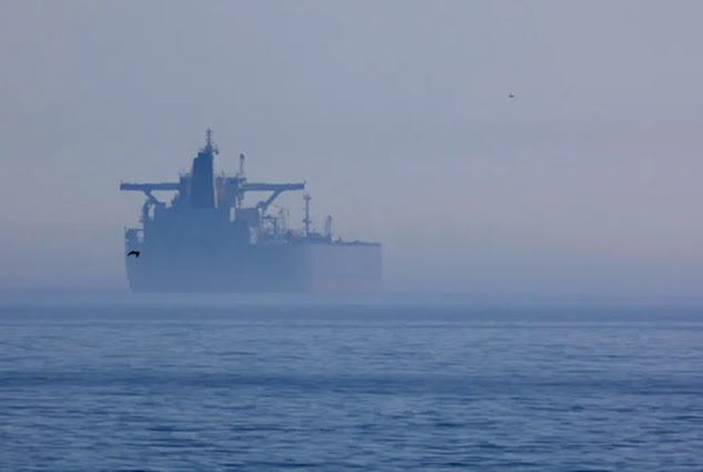 புதிய பதற்றம்! ரஷ்யாவின் ‘நிழல் கப்பல்களை’ பறிமுதல் செய்ய பிரிட்டன் அதிரடி சட்டம் !