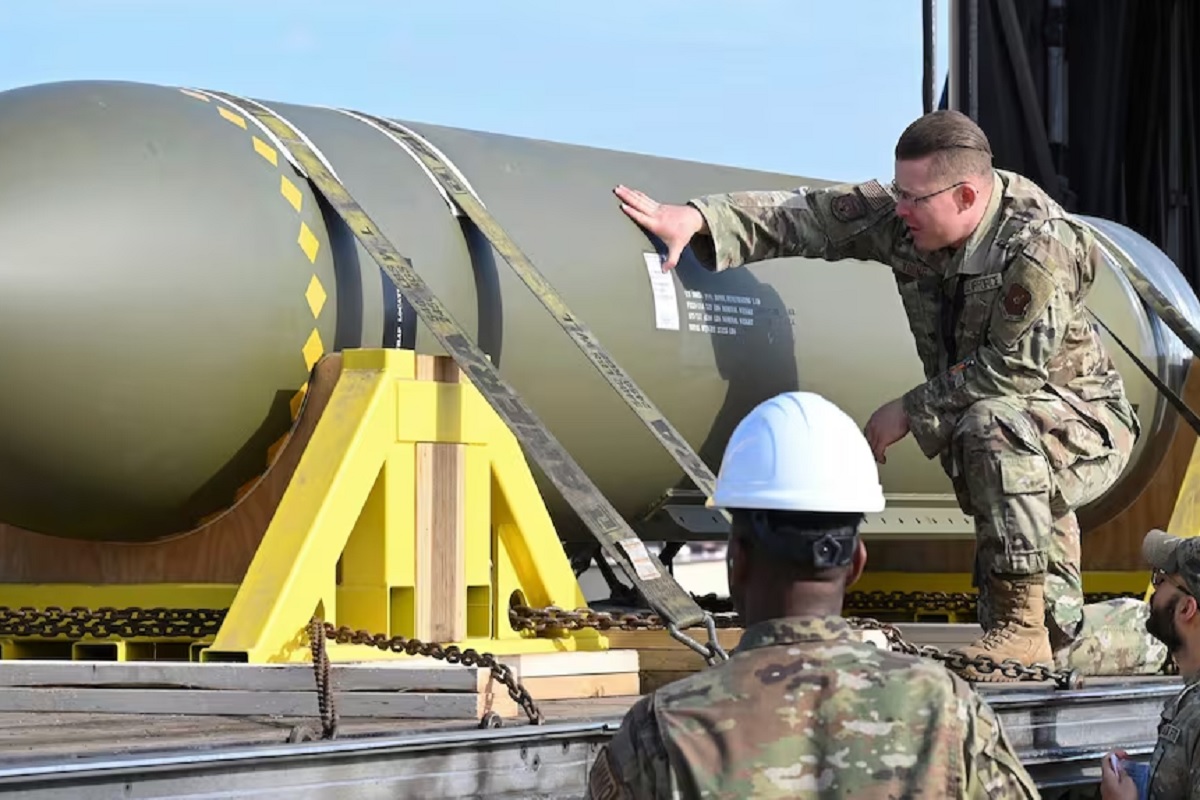 புதிய ‘பங்கர்-பஸ்டர்’ குண்டுகளை வாங்கும் அமெரிக்கா: பின்னணி என்ன ?