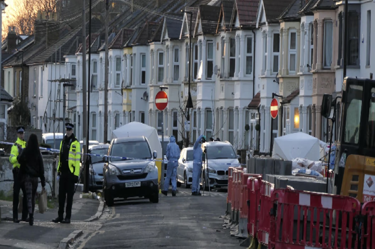தமிழர் அதிகம் வாழும் ஹவுன்சிலோ பகுதியில் ஒரு பெண்ணின் சடலம்- பொலிசார் சுற்றிவளைப்பு