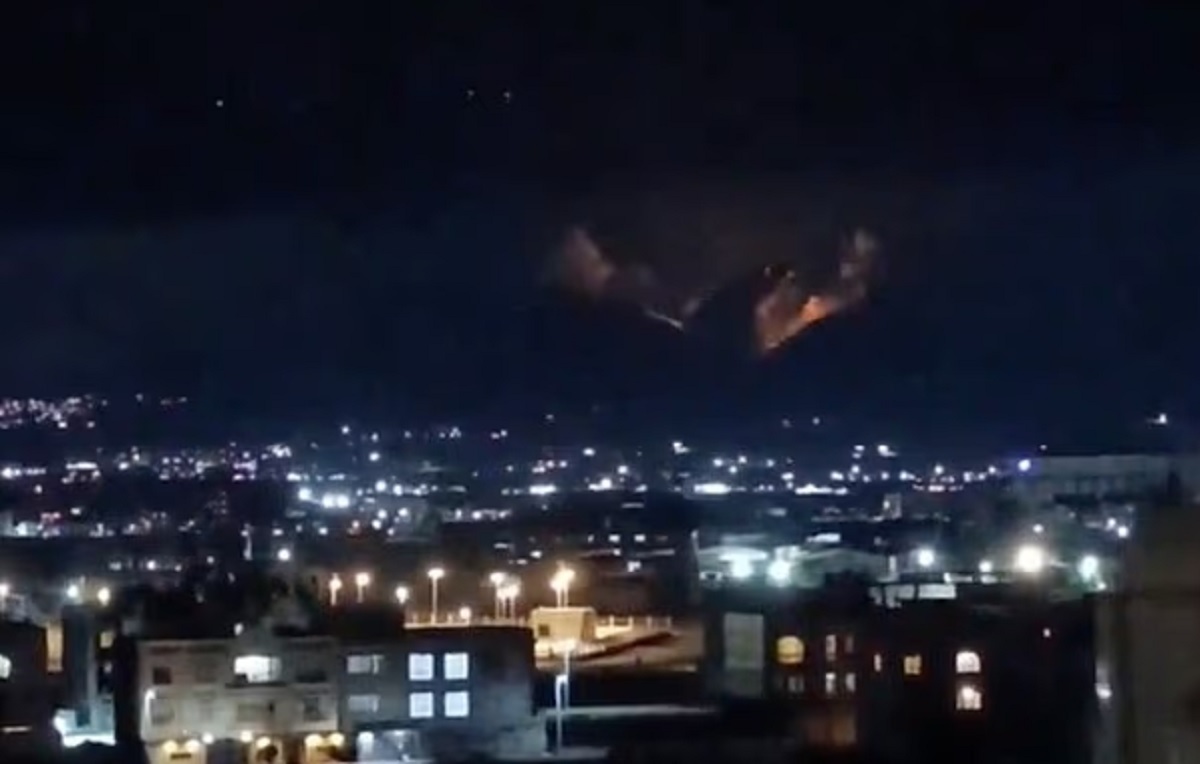 இன்று அதிகாலை 13,600 கிலோ GBU-57 குண்டுகளை ஈரானில் போட்டதா அமெரிக்கா ? அதிர்ந்த டெஹ்ரான்