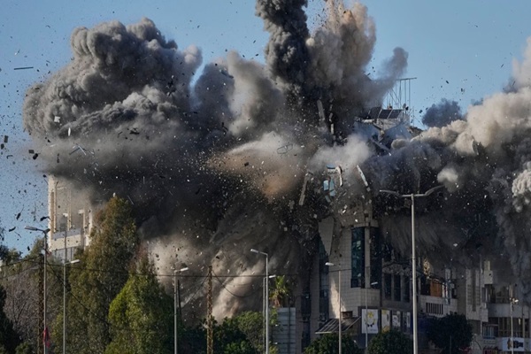 அமேசான் நிறுவனம் மீது ஈரான் தாக்குதல்: பஹ்ரைனில் கிளவுட் தளம் சிதைந்தது!