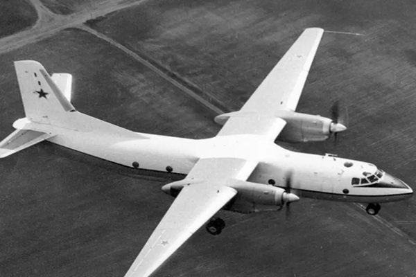 ரஷ்ய ராணுவ விமானம் விழுந்து நொறுங்கியது – 29 பேர் உடல் கருகிப் பலி!