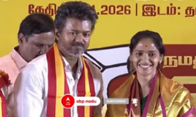 திரு-நங்கைகளை மதித்து விஜய் கொடுத்த மரியாதை- பேசு பொருளாக மாறுகிறது !
