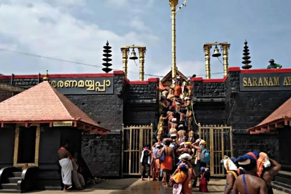 ஐயப்பன் கோவிலில் பெண்கள் நுழையலாமா?ஏப்ரல் 7 முதல் சபரிமலை வழக்கு விசாரணை. - Image 1 ஐயப்பன் கோவிலில் பெண்கள் நுழையலாமா?ஏப்ரல் 7 முதல் சபரிமலை வழக்கு விசாரணை. - Image 1