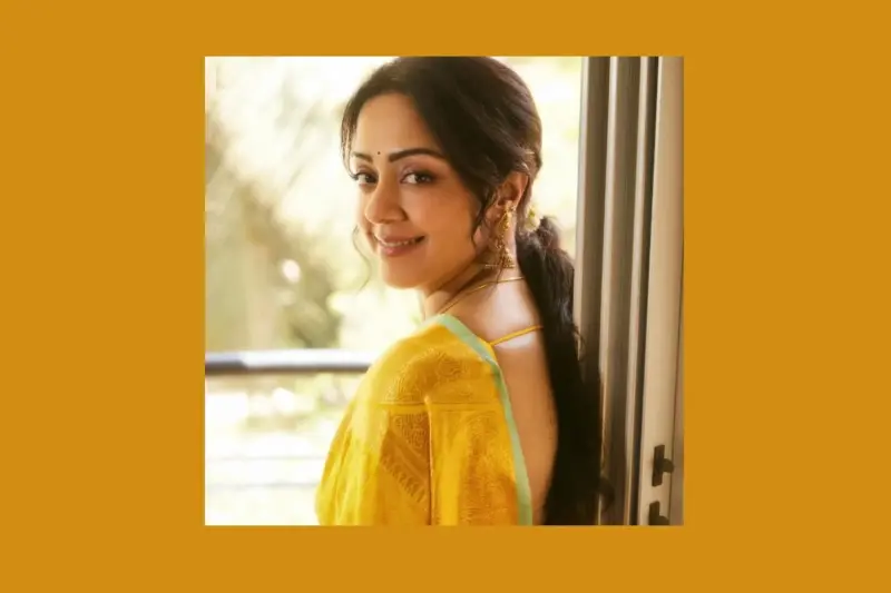 என்றும் இளமை மாறமல் மஞ்சல் புடவையில் ஜொலிக்கும் ஜோதிகா !