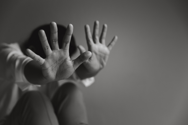 ஒரு நாளைக்கு 588 பாலியல் குற்றங்கள் 300 கத்திக் குத்து சம்பவங்கள் ! -நாட்டில் இருக்க முடியுமா ?