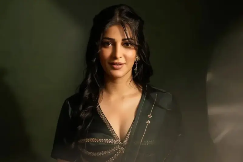 கவர்சியோடு ‘அம்பூர் பிரியாணி’ செய்து காட்டி அசத்திய ஸ்ருதி: தீயா பரவும் இன்ஸ்டா வீடியோ