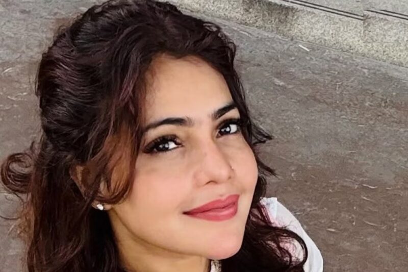 “Kayal” நடிகை திடீர் மரணம் – வீடு உள்ளே மர்மமாக உயிரிழந்த நிலையில் கண்டுபிடிப்பு