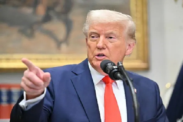 யார் சொல்வது உண்மை?: ஹார்முஸ் ஜலசந்தியை மீட்கும் அமெரிக்கா; எச்சரித்து விரட்டியதாக ஈரான் அதிரடி!