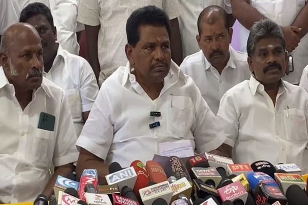  தவெகவின் மறைமுக வேலையை அம்பலப்படுத்திய அனிதா ராதாகிருஷ்ணன்! – அரசியலில் புதிய பரபரப்பு
