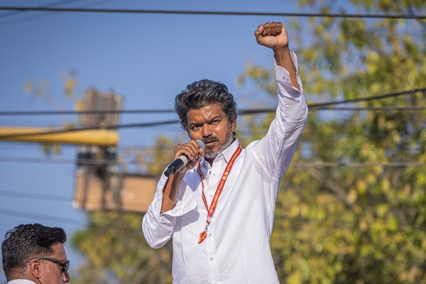 தவெக அமைப்பில் பெரிய மாற்றம்… தலைவருக்கு கூடுதல் அதிகாரத்துடன் புதிய தொழிற்சங்கம்!