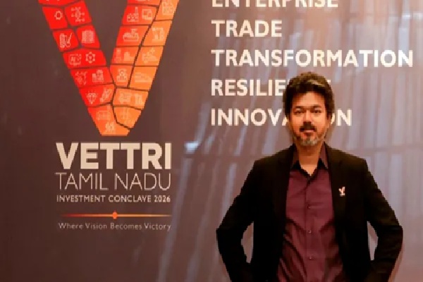 விஜய்யின் காஸ்டியூமில் V மாற்றம்! – முதலீட்டாளர்கள் மாநாட்டை அசத்திய முதலமைச்சர் விஜய்!