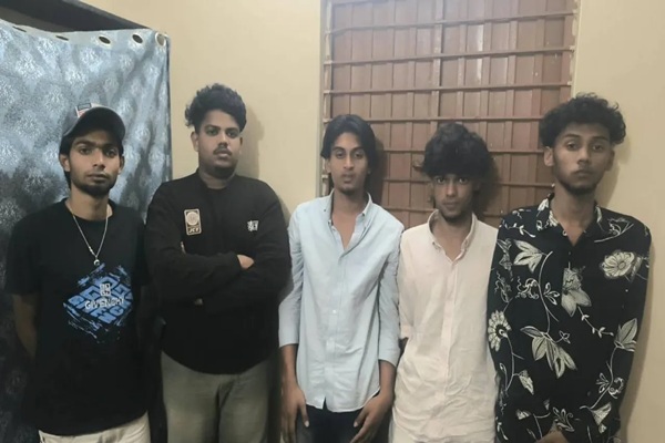 கோவையில் டாஸ்மாக் பாரில் கள்ள நோட்டு மாற்ற முயன்ற வாலிபர்கள் கைது: ரூ.1.86 லட்சம் பறிமுதல்